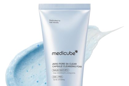 Medicube Zero Pore Clear Blue Capsule Facial Deep Cleanser tube for blackhead removal, deep pore cleansing, and smooth, refreshed skin.