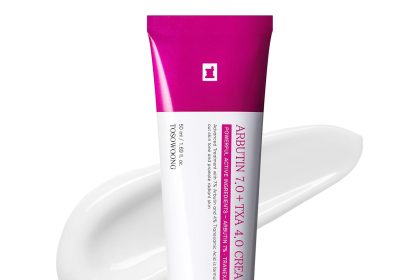 TOSOWOONG Tranexamic Acid Serum bottle with Niacinamide and Glutathione, designed to brighten skin, reduce dark spots, and even skin tone, ideal for daily skincare routine